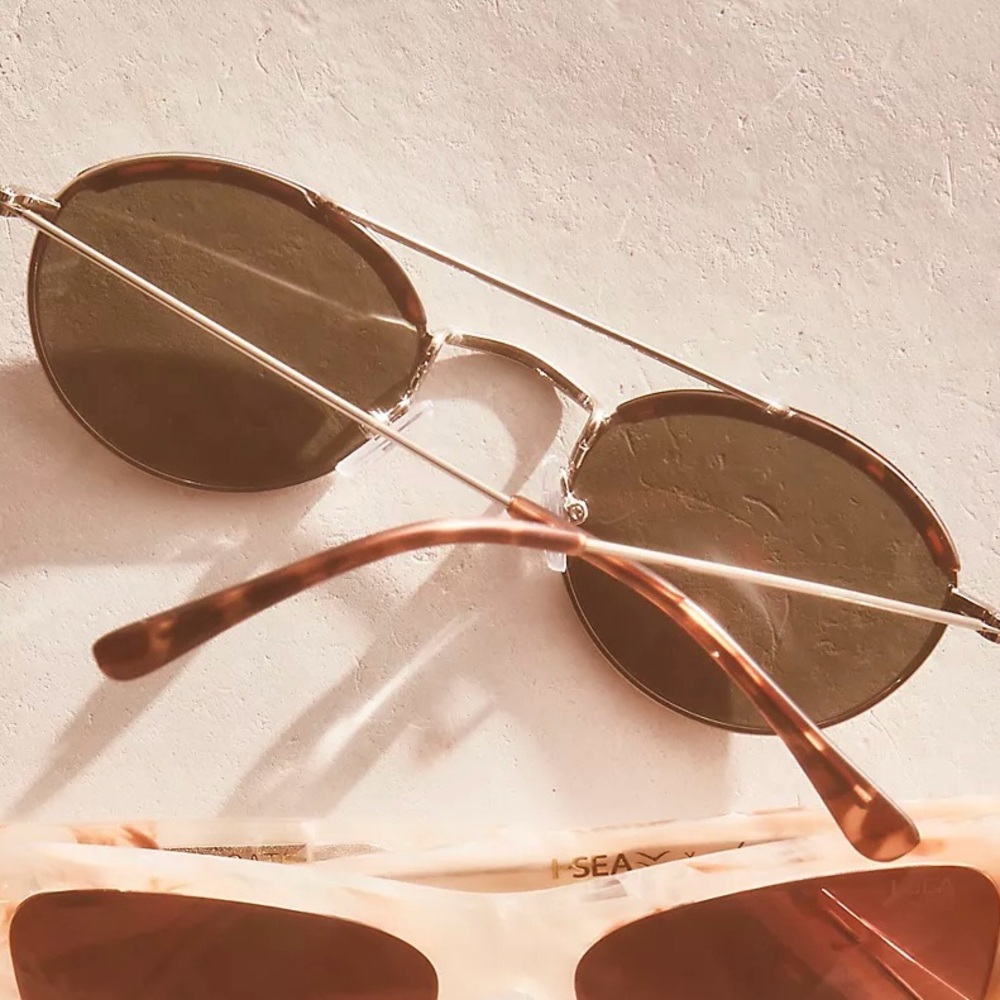 Free People Retro Bohemian Bradley Tortoise Round Aviator Sunglasses - Picture 9 of 9